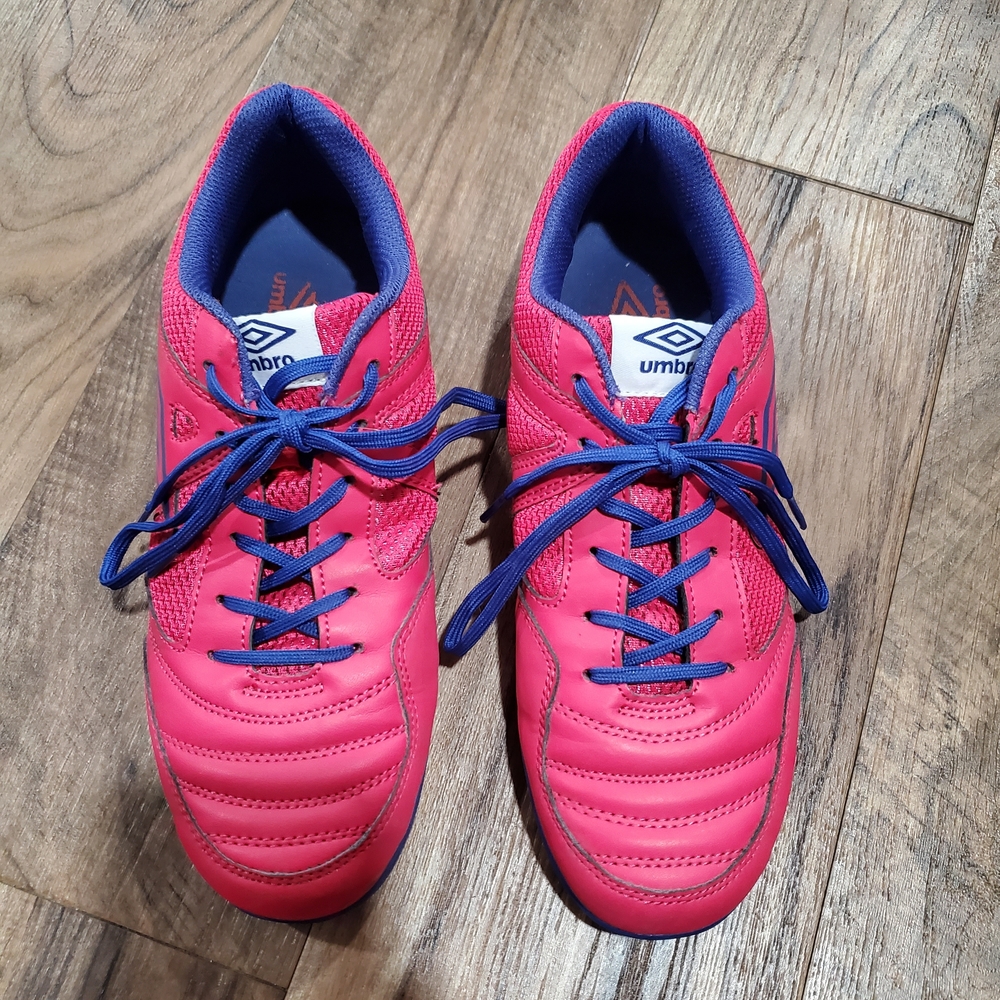 Umbro Pink and Purple Futsal (Indoor Soccer) Shoes